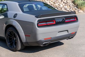 Challenger T/A 392 2023, Transmisión Manual de 6 Velocidades, Motor Hemi V8 de 6.4 Litros, Sin Modificar - Product Image 4