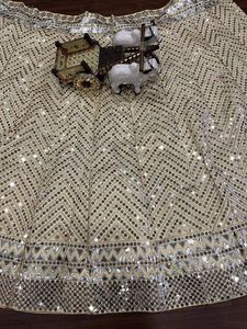 Elegante Bolso de Mano de Verano para Mujer, Diseño de Moda con Lentejuelas de Satén, Seda, Papel Metálico, Bordado con Técnica de Espejo y Detalles de Cancán - Product Image 6