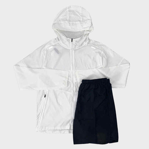 Nueva Colección Invierno 2025 Conjunto Deportivo para Hombre con Chaqueta Corta Estampada y Pantalones Jogger de Dos Piezas con Cremallera, Cortavientos de Nailon - Product Image 1