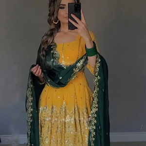 Présentation de la nouvelle collection de festivals avec robe et dupatta en faux georgette et broderie lourde, entièrement cousue - Product Image 1