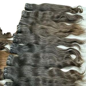 Paquetes de cabello virgen Remy de India sin procesar de 28-30 pulgadas de alta calidad, pelucas de estilo de encaje 1B con sensación de mano suave con ondas naturales - Product Image 3
