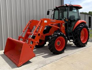 Livraison gratuite Kubota M6060 tracteur agricole avec chargeur à fixation rapide et godet 383 heures 4WD 61HP moteur Diesel 540 PTO 3 points d'attelage - Product Image 6