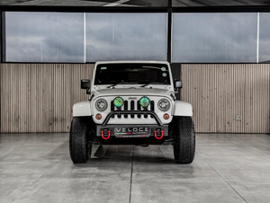 รถจี๊ปแรงเลอร์มือสองคุณภาพดีราคาประหยัด ปี 2012 รุ่น 3.6 V6 Sahara 2 ประตู เกียร์ออโต้ พวงมาลัยขวา - Product Image 3