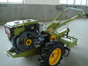 Mini Tractor de 20HP con Transmisión 2WD, Cultivador Manual para Agricultura, Máquina con Arranque Eléctrico Automático y Bomba, Venta al por Mayor de Fábrica - Product Image 2