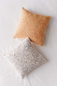 Fundas De Almohada bordadas a mano. Lujoso diseño de estilo europeo. Aceptar pedidos al por mayor - Product Image 3