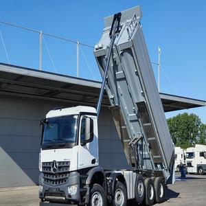 Camion benne Mercedes-Benz Actros 4745-K 2017 Euro 5 8x6 avec une capacité de plus de 50 tonnes - Product Image 1