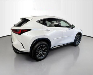 Lexus NX 250 Premium SUV 8 vitesses à traction avant d'occasion 2025 - Product Image 4