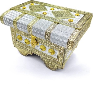 Boîte à bijoux de luxe décorative en métal fini argent accrocheur fait à la main pour bagues collier et pendentif - Product Image 6