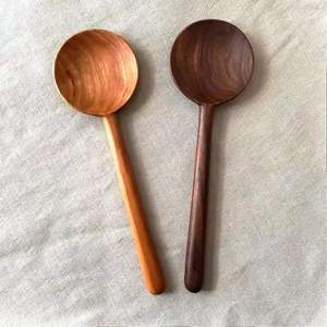 Couverts à salade en bois de manguier tressé Couverts à salade en bois de manguier Lot de 2 Couverts à salade en bois Couverts à la main KETCHENWAR UNIQUE - Product Image 4