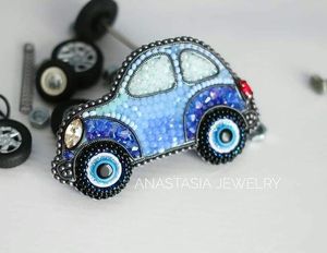 Breloque WHISKY tendance en broderie perlée faite à la main avec un look tendance, design fantaisie mignon, porte-clés en provenance d'Inde - Product Image 5