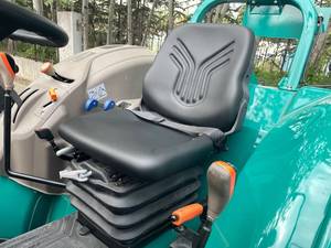 Envío Gratis Tractor para Huertos F4000 100HP 4WD, Diésel de 3.5L y 4 Cilindros, Transmisión Shuttle 16F+16R, Sistema Hidráulico de 50 L/min, Capacidad de Elevación de 1680 kg - Product Image 2