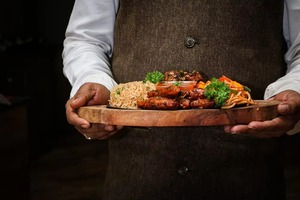 Plaque en fer la plus vendue, qui retient la chaleur intense, assurant que les aliments restent chauds, frais et savoureux pour une expérience culinaire plus longue - Product Image 4