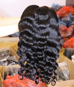 Cheveux bruts vietnamiens de qualité supérieure, trame de cheveux bouclés profonds, extension de cheveux humains directe d'usine - Product Image 1