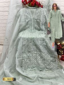 Qunoot Closet Shalwar Kameez pour femme, prêt pour l'hiver, tenue formelle indienne et pakistanaise, en Santoon Organza lourd et mat, avec broderie, ultime - Product Image 5