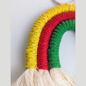Porte-clés arc-en-ciel fait main en macramé JNC pour les commandes de cadeaux promotionnels - Product Image 3