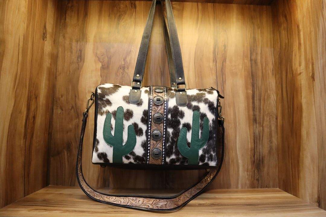 สีน้ำตาล