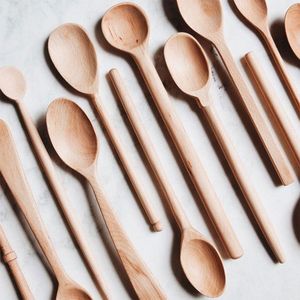 Cuillère en bois écologique artisanale de vente chaude avec couleur naturelle et forme personnalisée pour la cuisine et le thé - Product Image 5