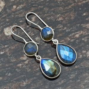 Boucles d'oreilles pendantes en calcédoine au design élégant, en argent sterling plaqué or et rhodium, serties clos, cadeau d'anniversaire, bijoux - Product Image 3