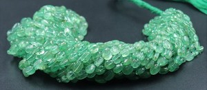 Perles en pierre émeraude naturelle de Zambie Forme ovale lisse 4*6-5*7MM Couleur et taille uniques - Product Image 5