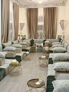 Design d'intérieur Majlis arabe, design classique moderne, ensemble élégant pour salon, sièges d'angle luxueux, design gain de place - Product Image 5