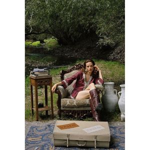 Mini-jupe bordeaux pour femme Topshow - Design élégant et tendance - Product Image 2
