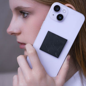 Autocollant carré non poli en shungite pour téléphone, 1,6 x 1,6 po (40 x 40 mm) - Product Image 2