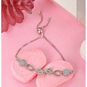 Pulsera CLARA de Plata Pura 925 con Dije de Libélula, Bañada en Rodio con Zirconia, Ideal para Ocasiones Religiosas, Fiestas o Regalos - Product Image 2