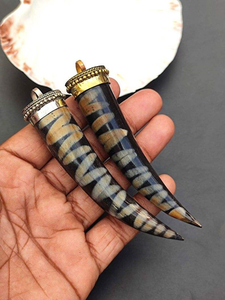 Colgante de cuerno de búfalo hecho a mano Natural de alta calidad con trabajo manual de latón de La India por glowin fashion - Product Image 3