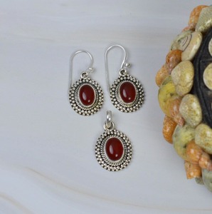 โกเมนสีแดง925เงินสเตอร์ลิงชุดต่างหูจี้อัญมณีทำมือเครื่องประดับทำด้วยมือของขวัญวันเกิดสำหรับจี้หินของเธอ - Product Image 3