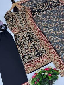 Último Diseño de Salwar Kameez Estilo Bollywood con Bordado Pesado de Lentejuelas y Cordones, Top de Faux Georgette, Pantalón y Dupatta con Borde de Encaje - Product Image 5