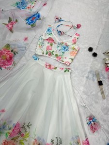 แท้ Kodi และลำดับการเย็บร้อยคอลเลกชันเจ้าสาว choli ลายดอกไม้สีขาวสำหรับงานปาร์ตี้ lehenga choli - Product Image 2