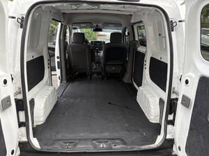 2015 Nissan NV200 SV con motor Turbo AWD Drive Asientos de tela R17 Tamaño del neumático Listo para enviar - Product Image 5