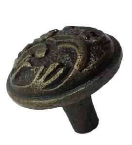 Boutons décoratifs en fer Boutons en fer élégants avec des motifs et des textures uniques pour une décoration audacieuse à l'intérieur - Product Image 3