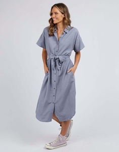 Robe chemise décontractée en lin et coton pour femme, manches courtes, boutonnée sur le devant, longueur midi, ourlet asymétrique, taille nouée, couleur unie naturelle - Product Image 5