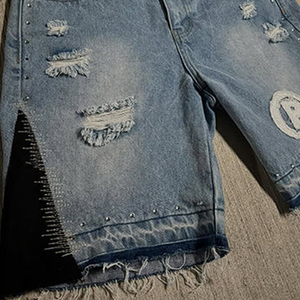 Pantalones cortos desgastados de algodón 100% hechos a medida con dobladillo deshilachado Estilo callejero Patrón sólido Disponible en pedidos a granel - Product Image 2