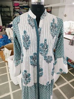 Robe maxi à volants élégante pour femmes avec bouton sur le devant, imprimé classique en blocs et coupe décontractée flatteuse, robe longue bohème de plage pour femme