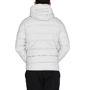 Vente en gros, veste à capuche personnalisée d'extérieur pour hommes avec logo, imperméable et respirante. - Product Image 3