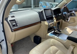 Sièges d'intérieur en cuir utilisés pour Toyota pour Land Cruiser Prado 4x4 SUV Cars Turbo Engine AWD Drive Light Indoor à vendre - Product Image 5