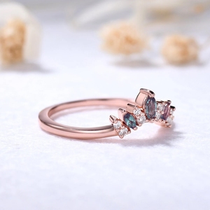 แหวนเพชรและอเล็กซานไดรต์สีทอง14K 18K แหวนเพชรหรูหราดีไซน์ใหม่สำหรับงานแต่งงานแหวนทรงโค้งจัดส่งจากผู้ผลิต - Product Image 3