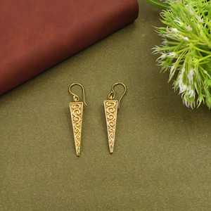 Pendientes Largos de Filigrana Triangular en Oro y Plata, Joyería Bohemia Minimalista Geométrica, Regalo para Ella - Product Image 3