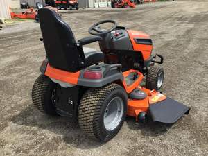 Cortadora de Césped Husqvarna TS354XD de Alta Calidad a Precio de Fábrica, Tractor de Jardín Comercial de Uso Pesado con Motor Eficiente y Potente - Product Image 2