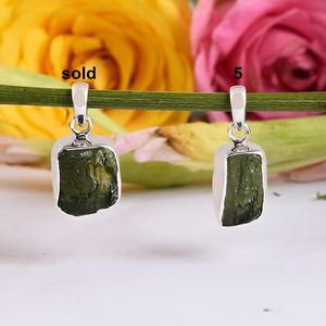 Colgante de piedra de moldavita de piedras naturales, colgante de Plata de Ley 925 de oro amarillo, joyería hecha a mano, regalo para ella, joyería al por mayor - Product Image 6