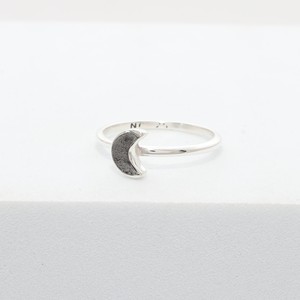 Anillo Apilable de Plata de Ley 925 con Engaste de Bisel, Gema de Meteorito de 5 mm, Forma de Luna, Clásico, para Bodas, Fiestas, Moderno y a la Moda - Product Image 1