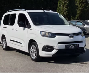 <span class=keywords><strong>Toyota</strong></span> Verso <span class=keywords><strong>PROACE</strong></span> <span class=keywords><strong>CITY</strong></span> 2022 Usato in Buone Condizioni, Monovolume Elettrico 7 Posti, Guida a Sinistra |   Basso Chilometraggio |   Spedizione in tutto il mondo con garanzia - Product Image 4