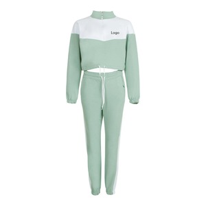 Ensemble de survêtements d'hiver 2 pièces Ensemble de sweats à capuche pour femmes Streetwear Short Hoodie With Full Sleeved & Flared Sweatpants Set Women Tracksuit - Product Image 3