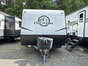 Caravane de camping Ozark 2500TH F-o-r-e-s-t R-i-v-e-r d'occasion 2022 à vendre pour le camping et les voyages - Product Image 5