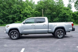 Véhicule d'occasion de haute qualité, en promotion, 2024, Sport Double Cabine 4x4, conduite à gauche, sièges en cuir, caméra de recul, à vendre - Product Image 2