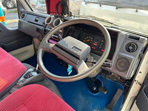 Gran Oferta: Toyota Hiace Coleman Camper Usada de 1992 - Product Image 2