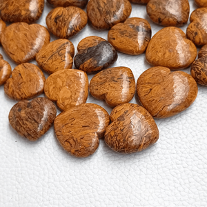 Venta al por mayor cristal natural cuarzo corazón caligrafía jaspe corazón hinchado armonía Reiki piedra para decoración del hogar y regalos de estilo de amor - Product Image 4