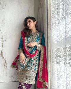 Costume traditionnel de créateur entièrement cousu en tissu georgette brodé pour la fête Ensemble Dupatta avec haut et pantalon indien pakistanais - Product Image 3